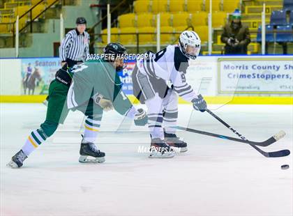 Thumbnail 3 in Pascack Valley @ Montville photogallery.