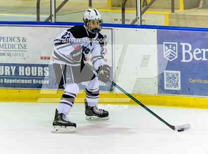 Thumbnail 2 in Pascack Valley @ Montville photogallery.