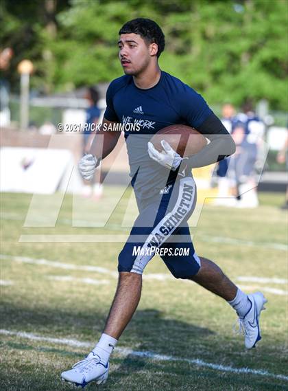Thumbnail 2 in St. Pauls @ Washington (NCHSAA 2AA Eastern Regional) photogallery.
