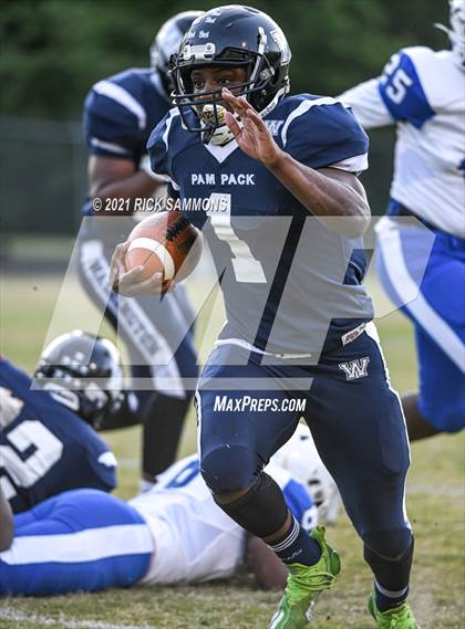 Thumbnail 2 in St. Pauls @ Washington (NCHSAA 2AA Eastern Regional) photogallery.