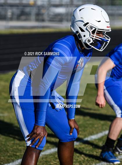 Thumbnail 1 in St. Pauls @ Washington (NCHSAA 2AA Eastern Regional) photogallery.