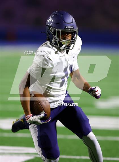 Thumbnail 1 in Sierra Canyon vs. Mater Dei (CIF SS D1 Semifinal) photogallery.