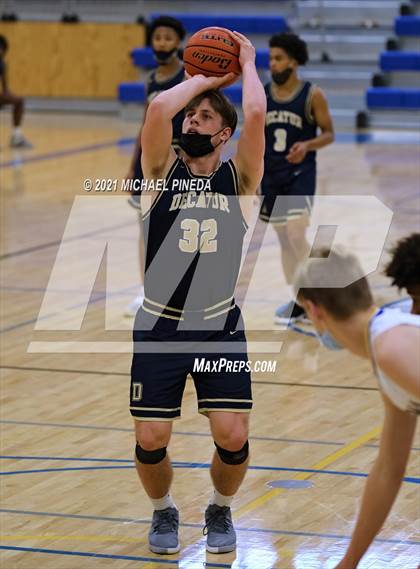 Thumbnail 3 in Decatur @ Tahoma photogallery.