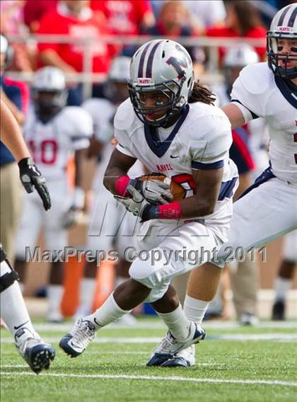 Thumbnail 1 in La Marque vs Manvel (4A Div 2 Region 3 Quarterfinal) photogallery.