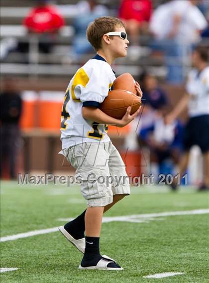 Thumbnail 3 in La Marque vs Manvel (4A Div 2 Region 3 Quarterfinal) photogallery.
