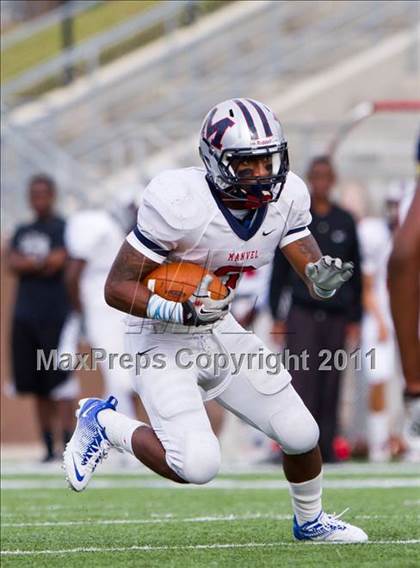 Thumbnail 3 in La Marque vs Manvel (4A Div 2 Region 3 Quarterfinal) photogallery.