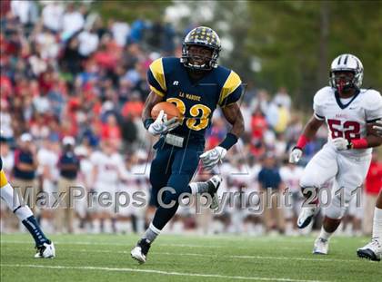 Thumbnail 1 in La Marque vs Manvel (4A Div 2 Region 3 Quarterfinal) photogallery.