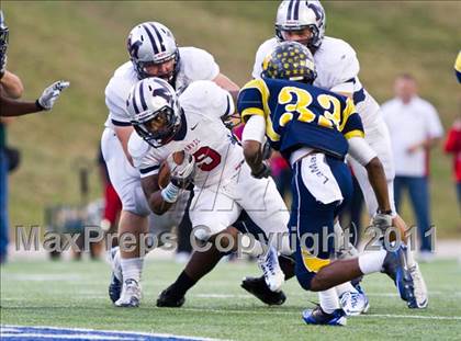 Thumbnail 1 in La Marque vs Manvel (4A Div 2 Region 3 Quarterfinal) photogallery.
