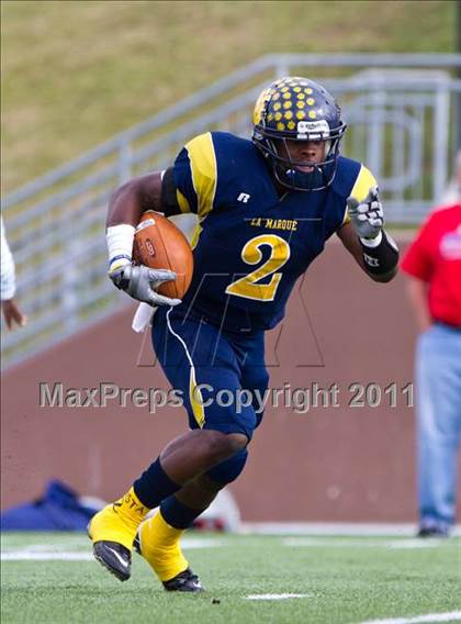 Thumbnail 3 in La Marque vs Manvel (4A Div 2 Region 3 Quarterfinal) photogallery.
