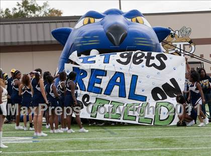 Thumbnail 2 in La Marque vs Manvel (4A Div 2 Region 3 Quarterfinal) photogallery.