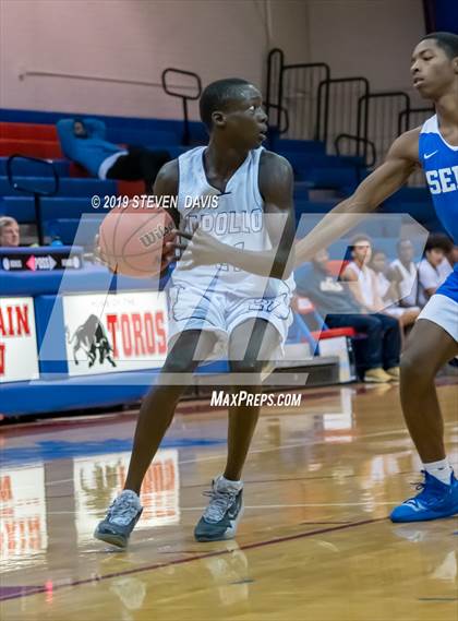 Thumbnail 3 in Apollo vs Serra (Visit Mesa Basketball Challenge) photogallery.