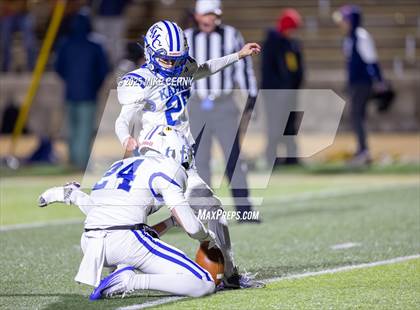 Thumbnail 3 in Kapaun Mt. Carmel vs. Bishop Miege (KSHSAA 4A Final) photogallery.