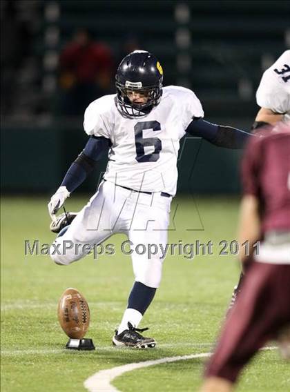 Thumbnail 3 in Victor vs. Aquinas Institute (Section 5 Class A Final) photogallery.