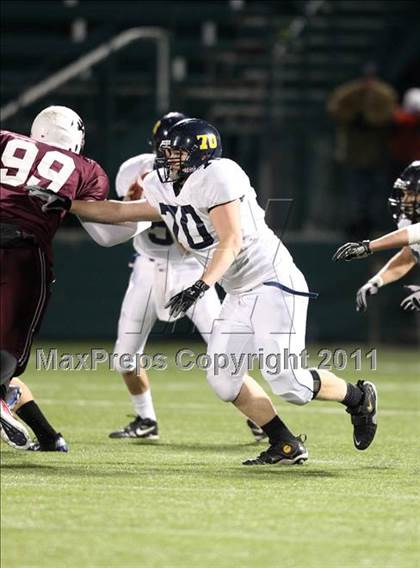 Thumbnail 3 in Victor vs. Aquinas Institute (Section 5 Class A Final) photogallery.