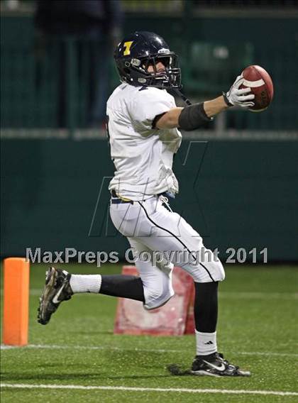 Thumbnail 2 in Victor vs. Aquinas Institute (Section 5 Class A Final) photogallery.