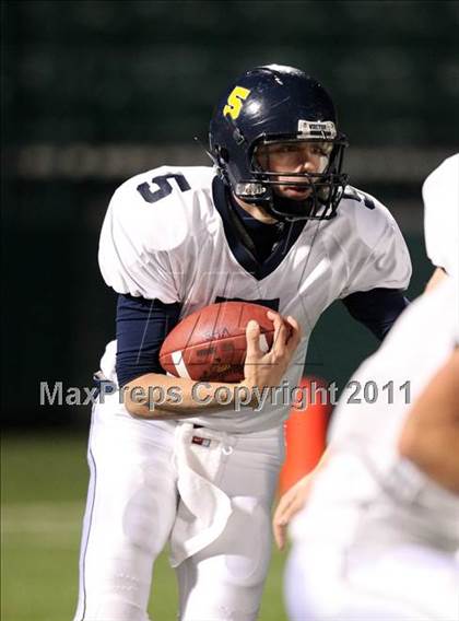 Thumbnail 1 in Victor vs. Aquinas Institute (Section 5 Class A Final) photogallery.