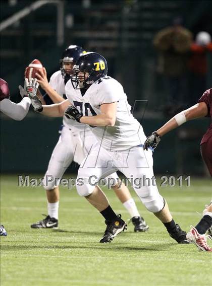 Thumbnail 2 in Victor vs. Aquinas Institute (Section 5 Class A Final) photogallery.