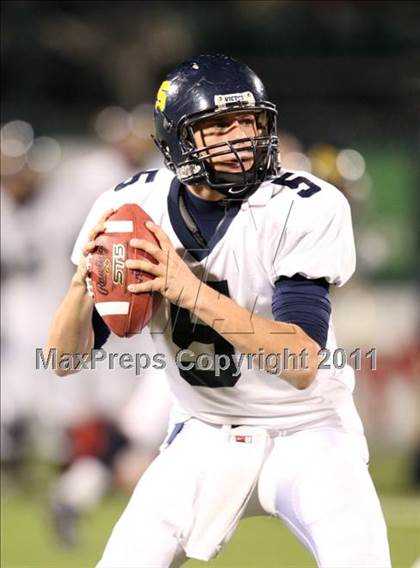 Thumbnail 3 in Victor vs. Aquinas Institute (Section 5 Class A Final) photogallery.