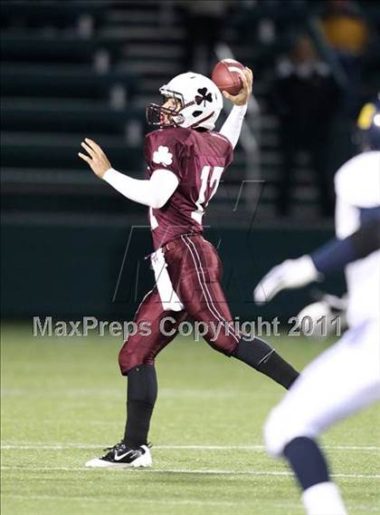 Thumbnail 1 in Victor vs. Aquinas Institute (Section 5 Class A Final) photogallery.