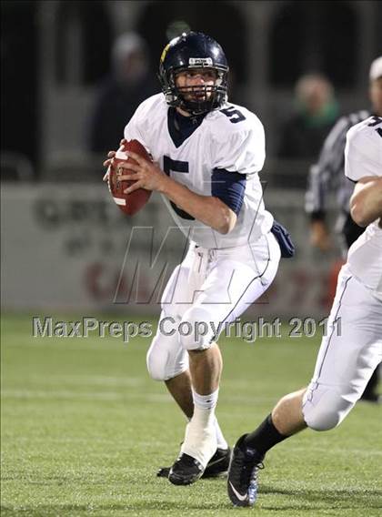 Thumbnail 3 in Victor vs. Aquinas Institute (Section 5 Class A Final) photogallery.