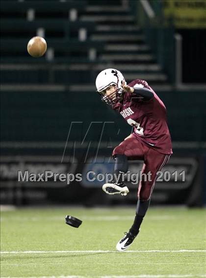 Thumbnail 2 in Victor vs. Aquinas Institute (Section 5 Class A Final) photogallery.
