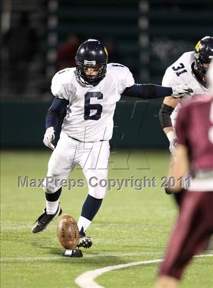 Thumbnail 2 in Victor vs. Aquinas Institute (Section 5 Class A Final) photogallery.