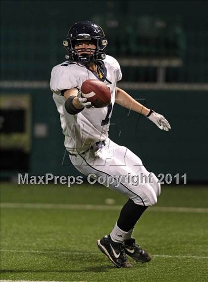 Thumbnail 1 in Victor vs. Aquinas Institute (Section 5 Class A Final) photogallery.