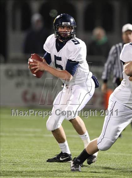 Thumbnail 1 in Victor vs. Aquinas Institute (Section 5 Class A Final) photogallery.