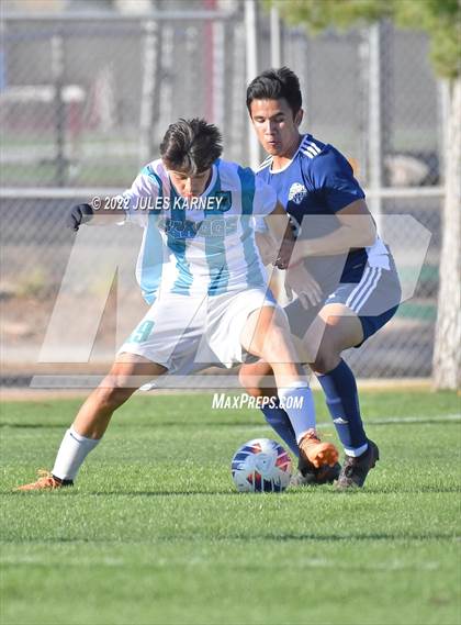 Thumbnail 3 in Cheyenne vs Sky Pointe (3A Southern Region Playoffs Quarterfinals) photogallery.