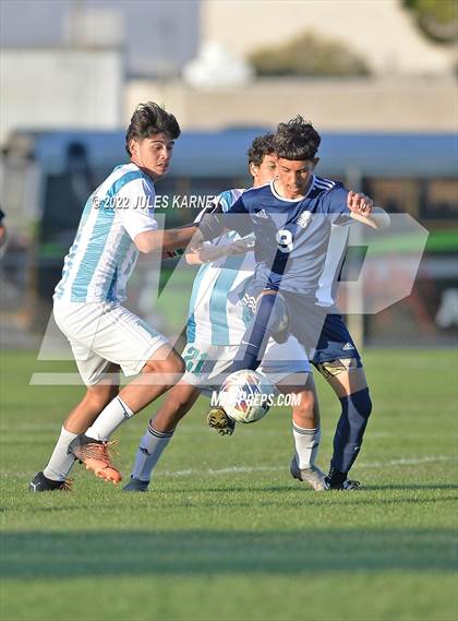 Thumbnail 3 in Cheyenne vs Sky Pointe (3A Southern Region Playoffs Quarterfinals) photogallery.
