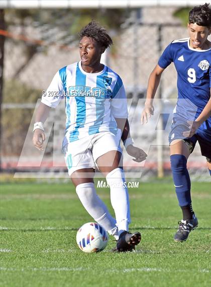 Thumbnail 3 in Cheyenne vs Sky Pointe (3A Southern Region Playoffs Quarterfinals) photogallery.