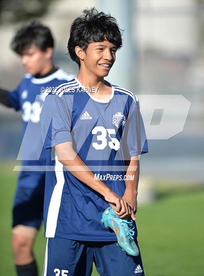 Thumbnail 1 in Cheyenne vs Sky Pointe (3A Southern Region Playoffs Quarterfinals) photogallery.
