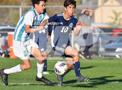 Thumbnail 3 in Cheyenne vs Sky Pointe (3A Southern Region Playoffs Quarterfinals) photogallery.