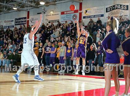 Thumbnail 2 in Auburn vs. Williamsville (Sangamon County Tourney Semi-final) photogallery.