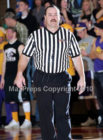 Thumbnail 3 in Auburn vs. Williamsville (Sangamon County Tourney Semi-final) photogallery.