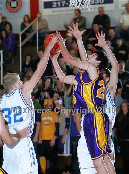 Thumbnail 2 in Auburn vs. Williamsville (Sangamon County Tourney Semi-final) photogallery.