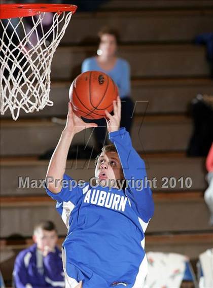 Thumbnail 2 in Auburn vs. Williamsville (Sangamon County Tourney Semi-final) photogallery.