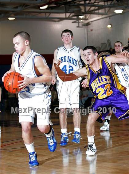 Thumbnail 1 in Auburn vs. Williamsville (Sangamon County Tourney Semi-final) photogallery.