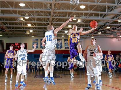 Thumbnail 3 in Auburn vs. Williamsville (Sangamon County Tourney Semi-final) photogallery.