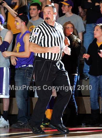 Thumbnail 1 in Auburn vs. Williamsville (Sangamon County Tourney Semi-final) photogallery.