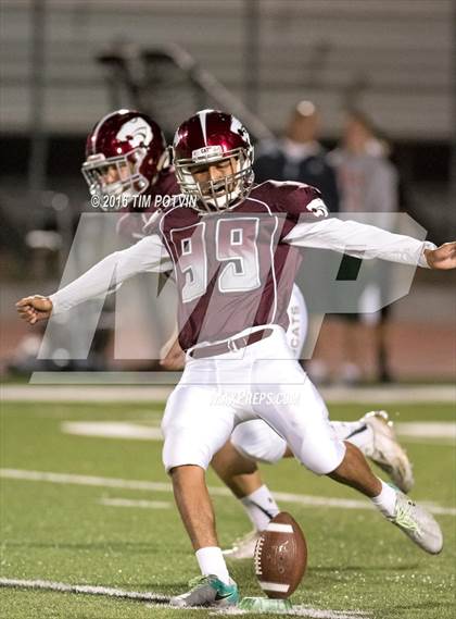 Thumbnail 2 in King vs Paloma Valley (CIF Division 5 Round 1 Playoff) photogallery.