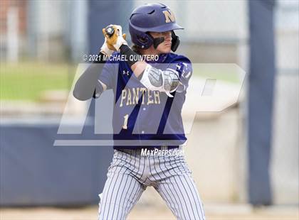 Thumbnail 2 in Calallen vs. Navarro (UIL 4A Regional Semifinal) photogallery.