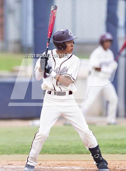 Thumbnail 3 in Calallen vs. Navarro (UIL 4A Regional Semifinal) photogallery.