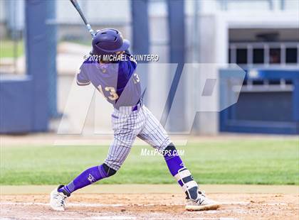 Thumbnail 3 in Calallen vs. Navarro (UIL 4A Regional Semifinal) photogallery.