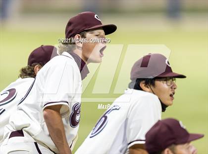 Thumbnail 3 in Calallen vs. Navarro (UIL 4A Regional Semifinal) photogallery.