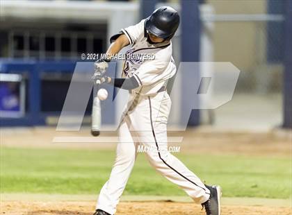 Thumbnail 2 in Calallen vs. Navarro (UIL 4A Regional Semifinal) photogallery.
