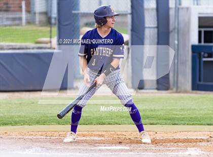 Thumbnail 3 in Calallen vs. Navarro (UIL 4A Regional Semifinal) photogallery.