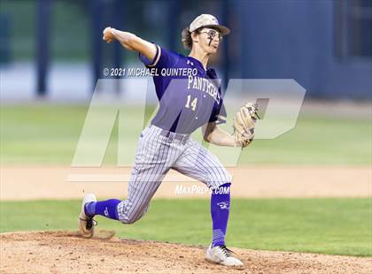Thumbnail 3 in Calallen vs. Navarro (UIL 4A Regional Semifinal) photogallery.