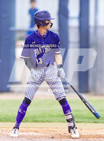 Thumbnail 3 in Calallen vs. Navarro (UIL 4A Regional Semifinal) photogallery.