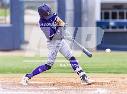 Thumbnail 2 in Calallen vs. Navarro (UIL 4A Regional Semifinal) photogallery.